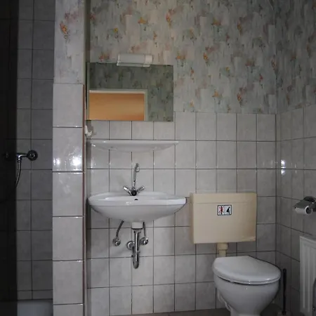 Apartamento In Beliebtem Gaestehaus Mit Fahrradverleih By Interhome