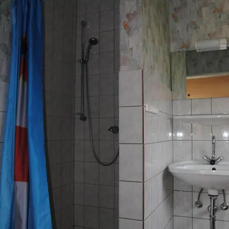 In Beliebtem Gaestehaus Mit Fahrradverleih By Interhome Apartamento